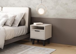 NOWOCZESNA SZAFKA NOCNA SCANDI SLIM SZUFLADA RYFLOWANY FRONT KOLOR KASZMIR